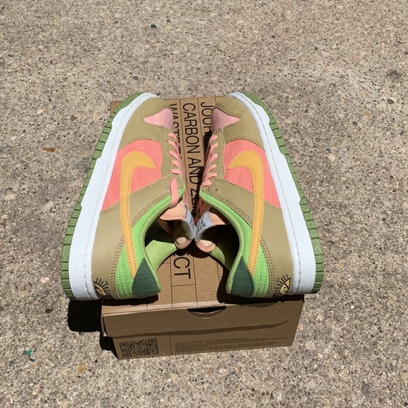 NWT  Nike Dunk Sun Club Low Retro SE NN Size 7 men 8.5W - Picture 9 of 12